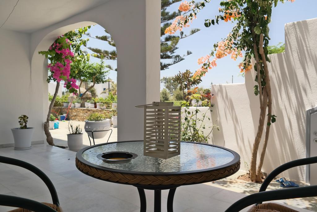 Maroussa Studios Agia Anna  Exteriör bild