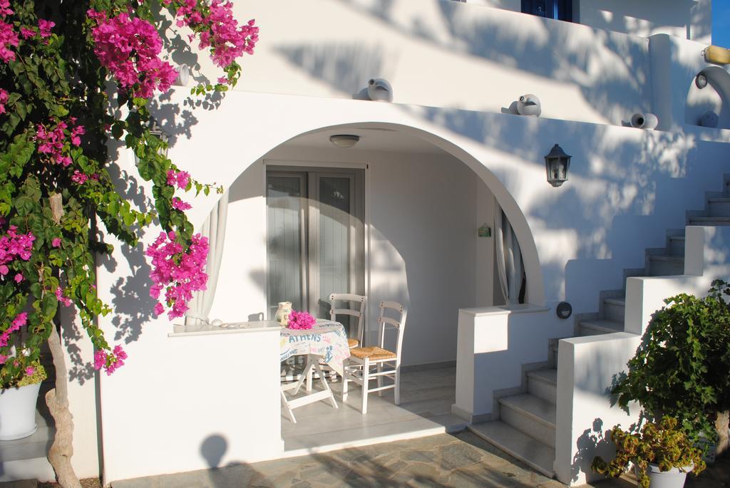 Maroussa Studios Agia Anna  Exteriör bild