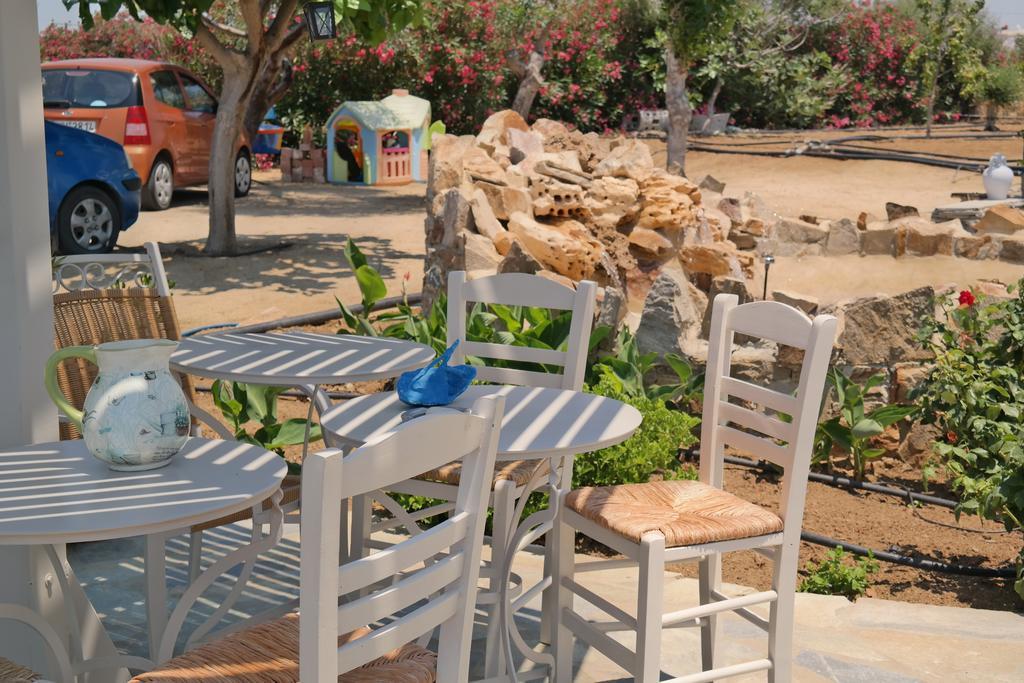 Maroussa Studios Agia Anna  Exteriör bild
