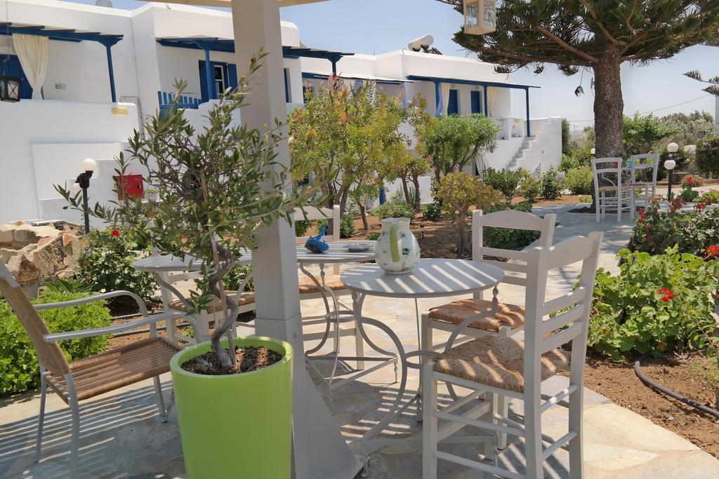Maroussa Studios Agia Anna  Exteriör bild