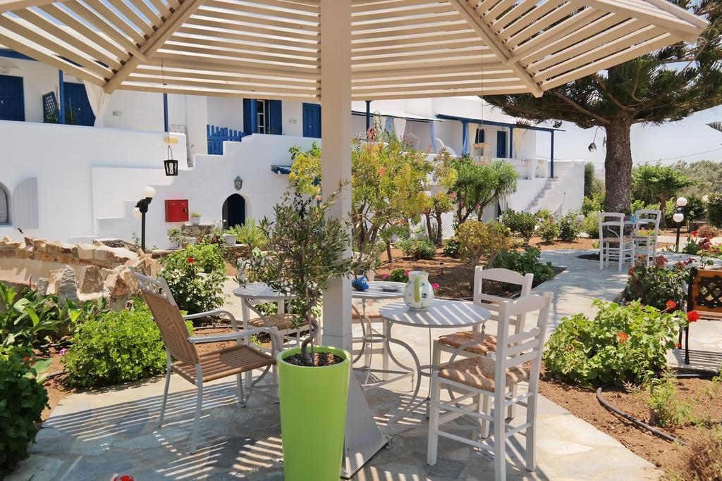 Maroussa Studios Agia Anna  Exteriör bild