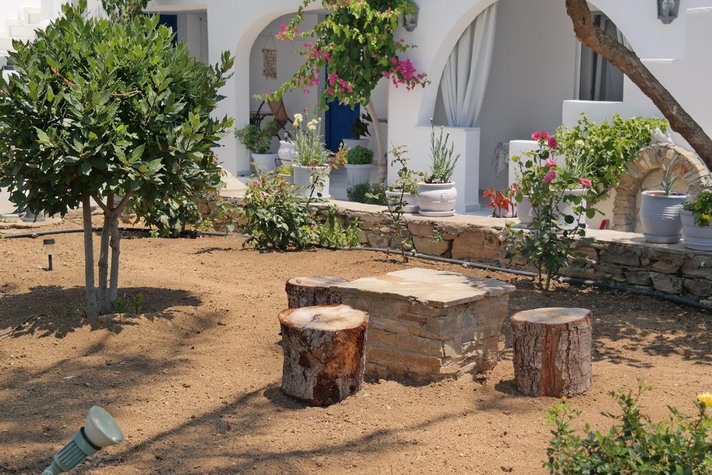Maroussa Studios Agia Anna  Exteriör bild